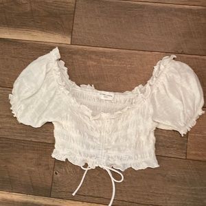 Victoria + Sophia Cropped Top Size Medium